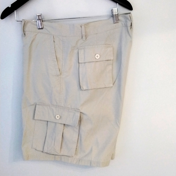 Y.B.Y. Clothing company Other - Mens' cargo shorts, size 38